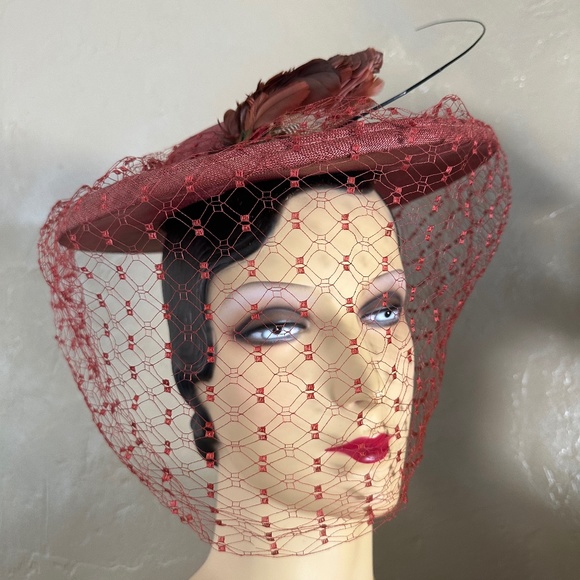 ENCHANTING 1940s display picture 3